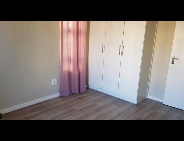 2 bed property to rent in BURGUNDY ESTATE